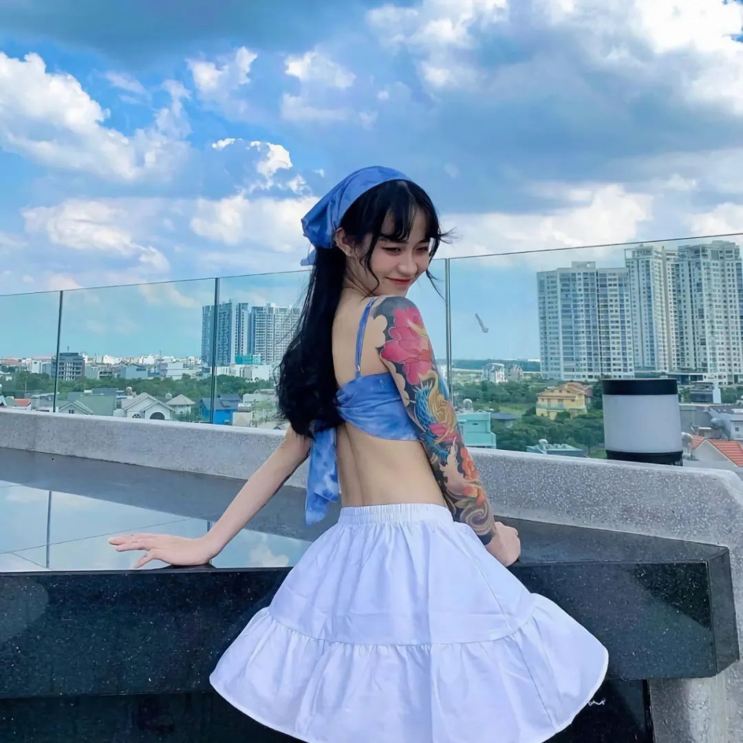 纯蓝 封面